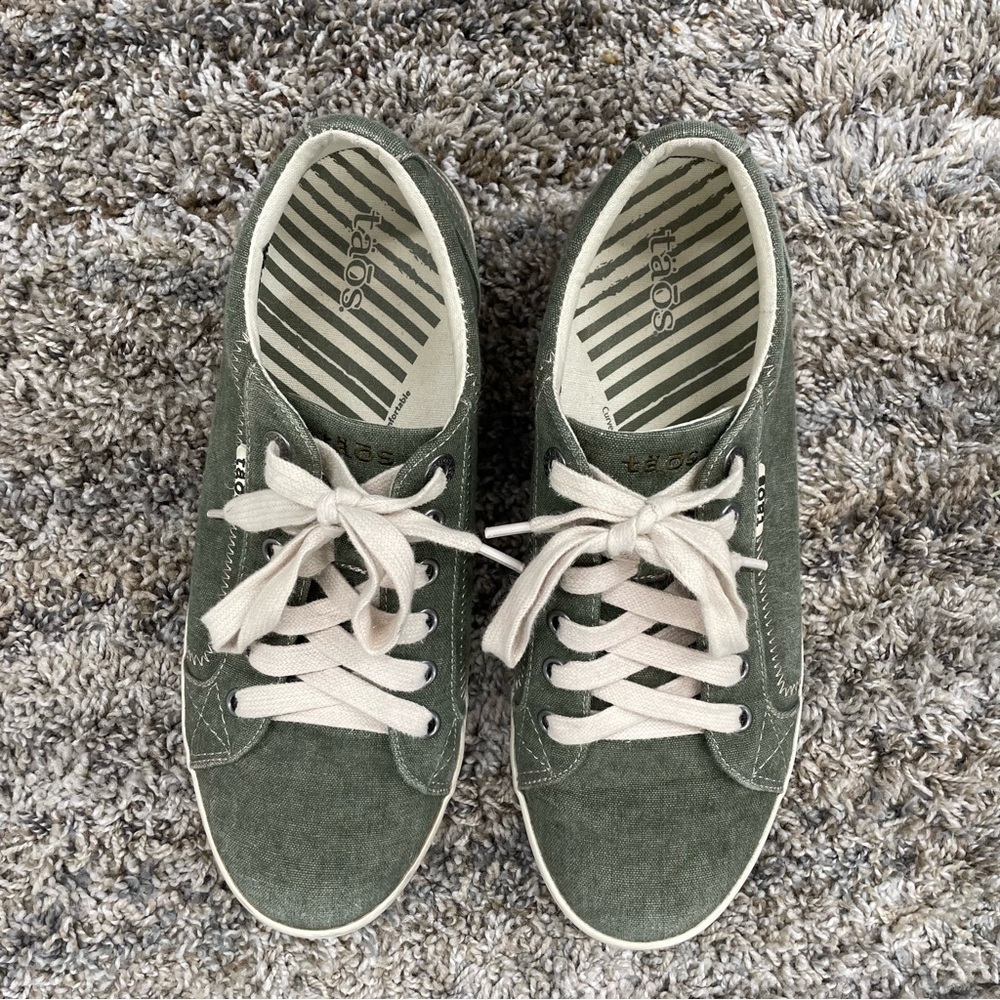 Taos Footwear Green and White Sneakers Classic Style